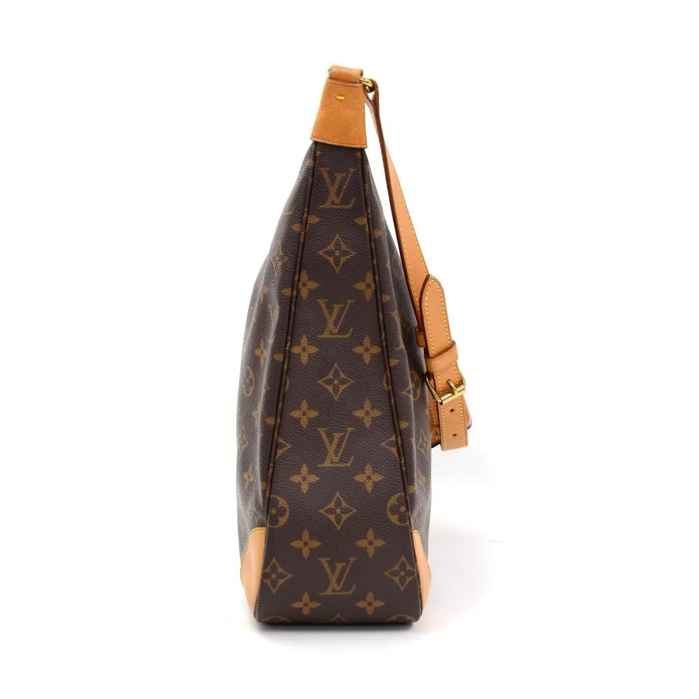Louis Vuitto Boulogne GM Shoulder Bag