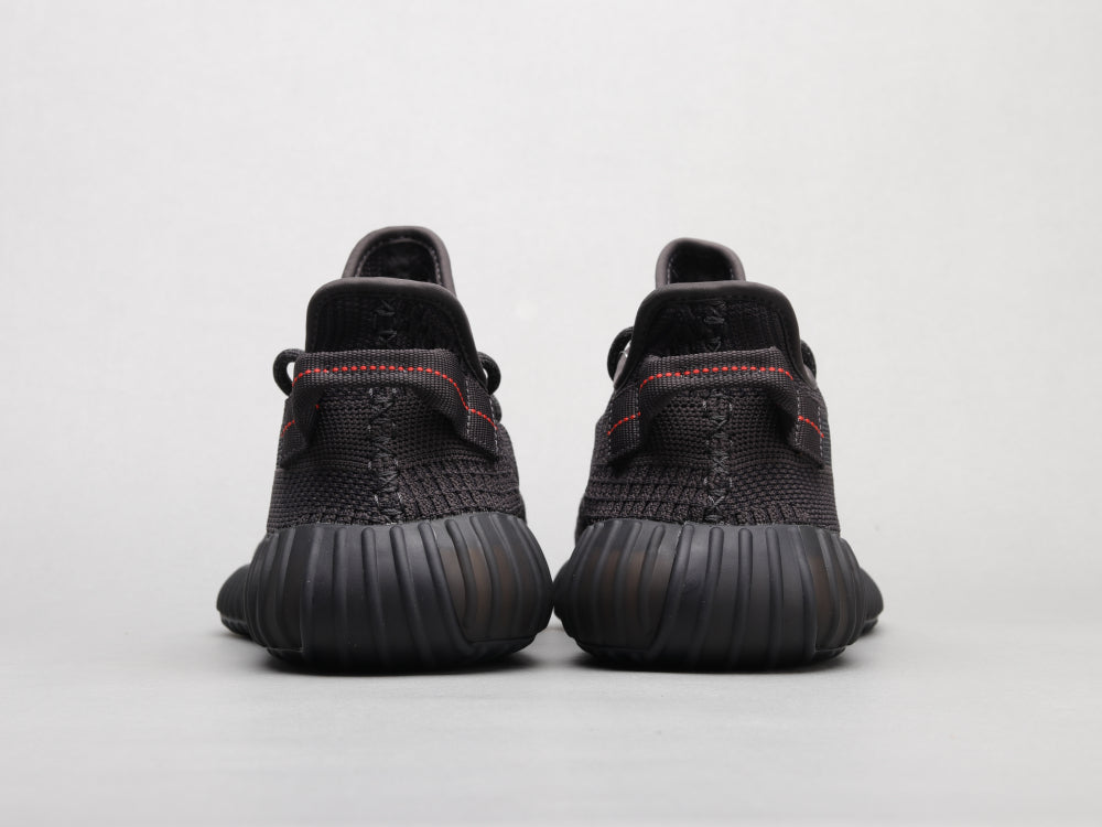 GLM - Yzy 350 Black Angel Sneaker