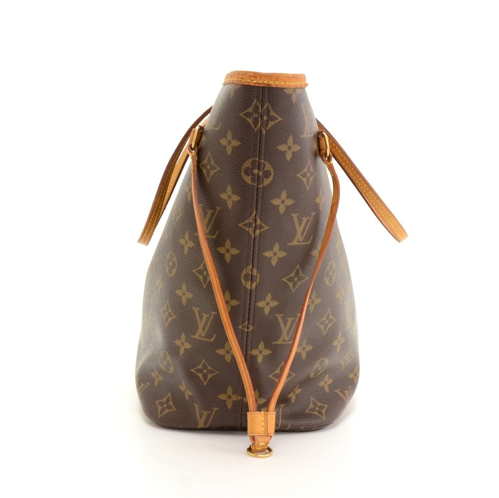 Louis Vuitto Neverfull MM Shoulder Bag