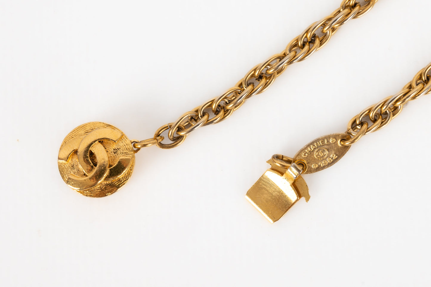 Collier / Sautoir Chanel 1982