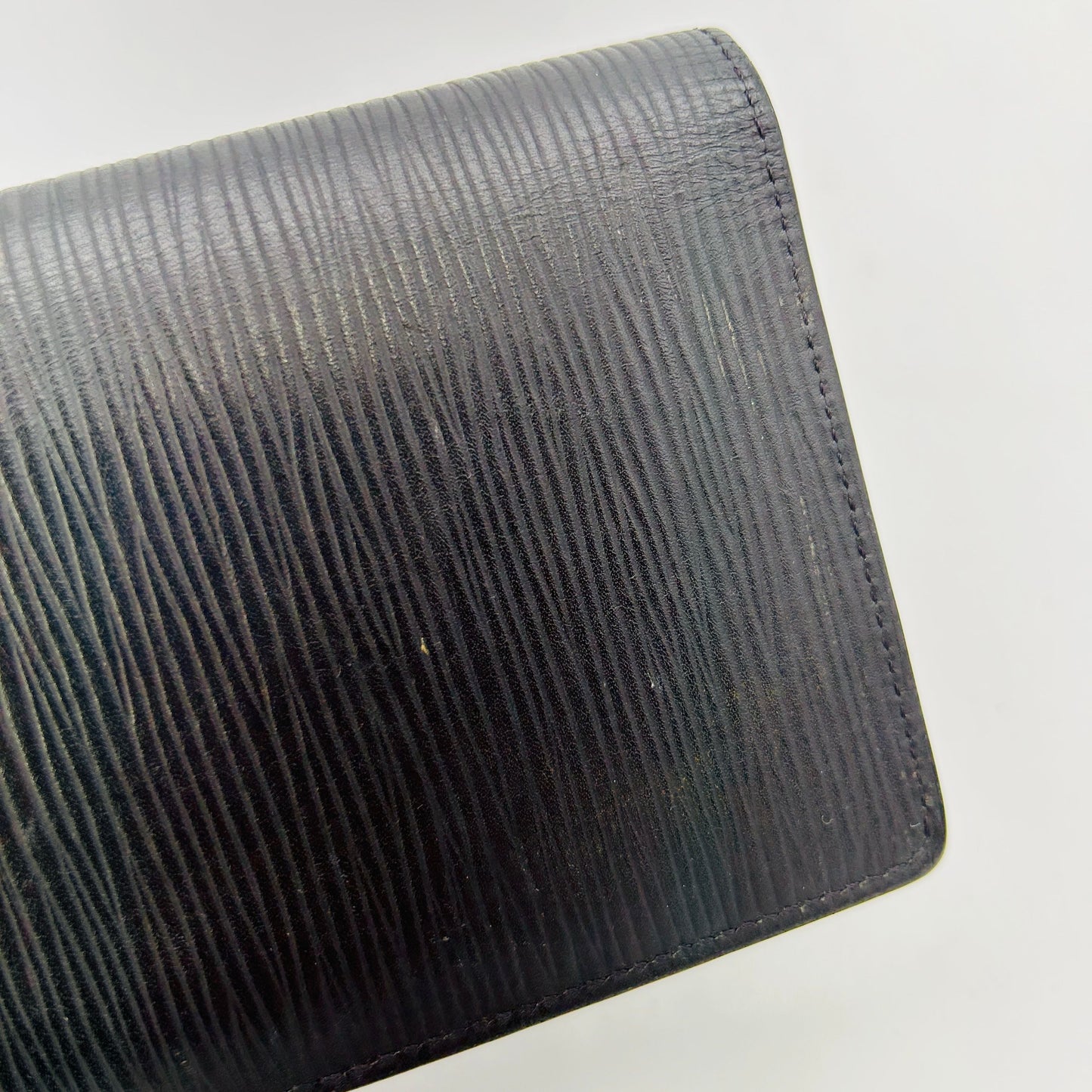 Louis Vuitton Portefeuille Brazza Epi Leather Black Bi-fold Long Wallet GP22274702