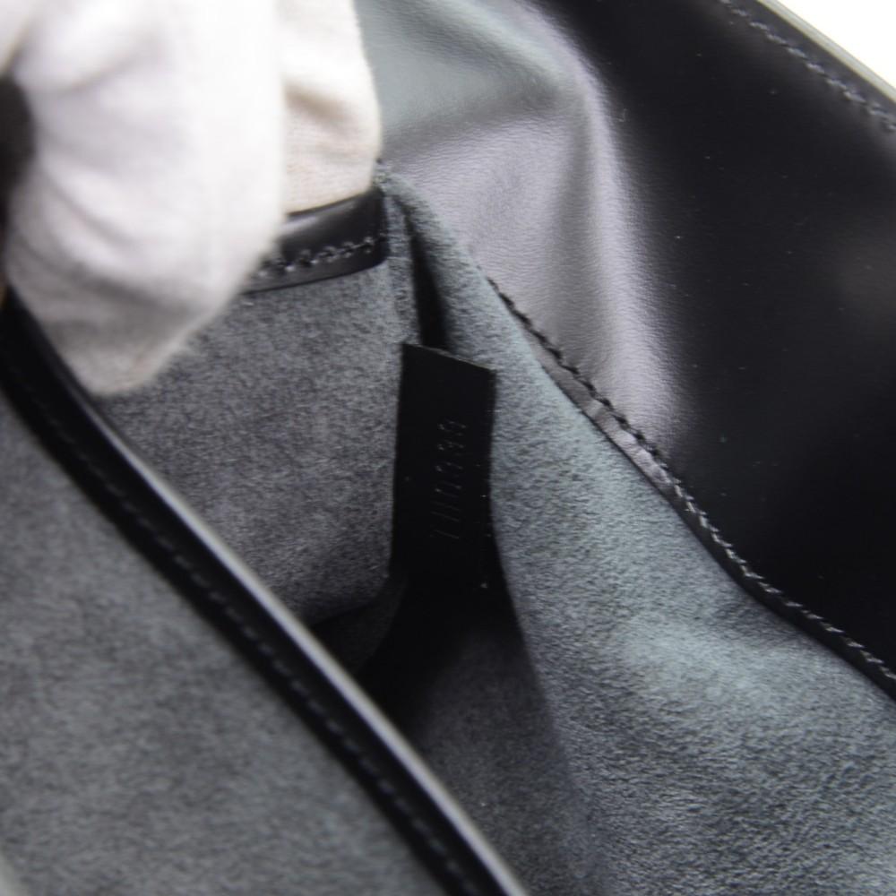 Louis Vuitto Epi Leather Reverie Shoulder Bag