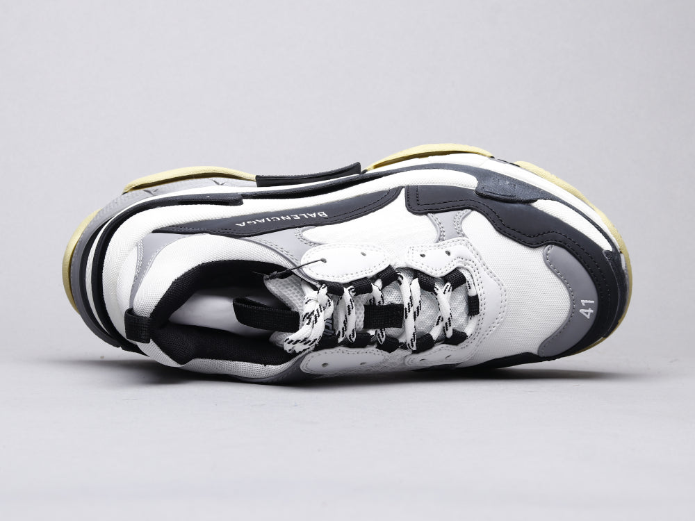 GLM - Bla Triple-S Black And White Sneaker