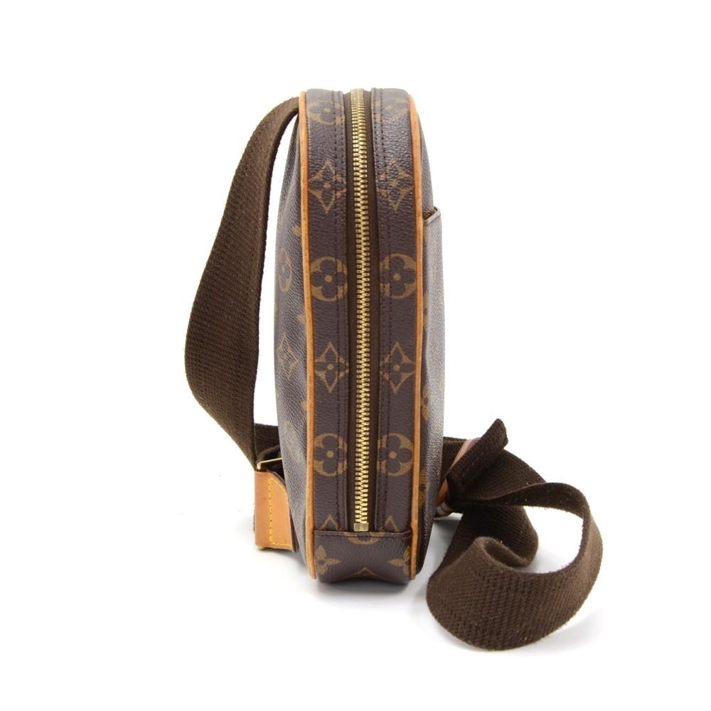 Louis Vuitto Pochette Gange Monogram Canvas Messenger Bag