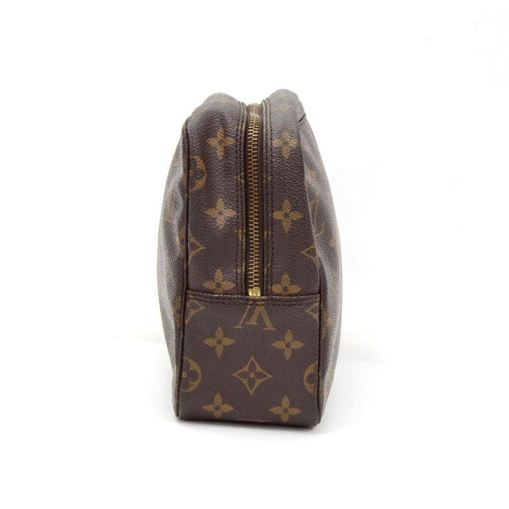 Louis Vuitto Trousse Toilette 28 Monogram Canvas Cosmetic Pouch