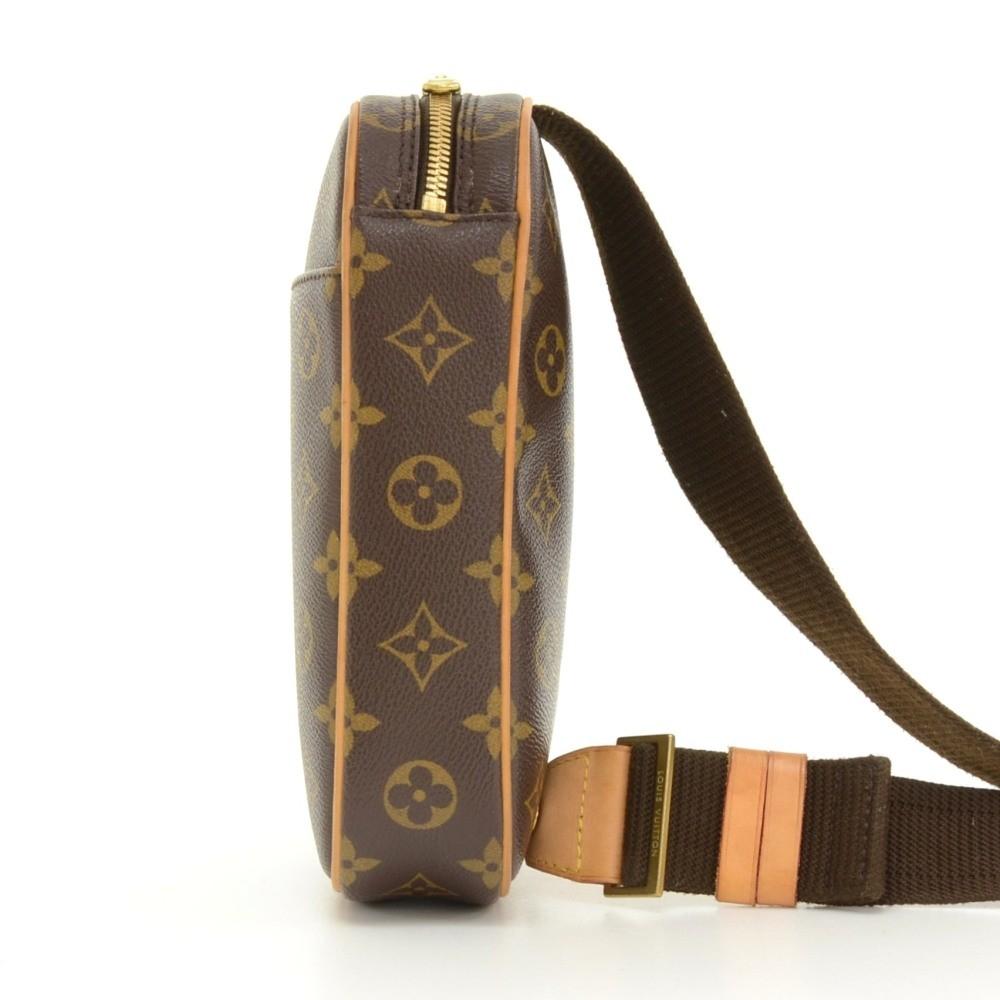 Louis Vuitto Pochette Gange Monogram Canvas Messenger Bag