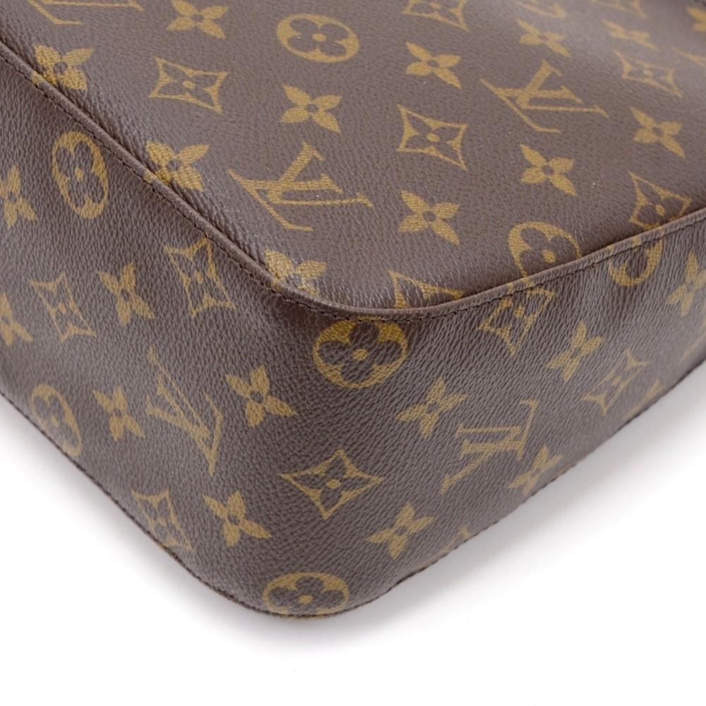 Louis Vuitto Looping MM Monogram Canvas Handbag