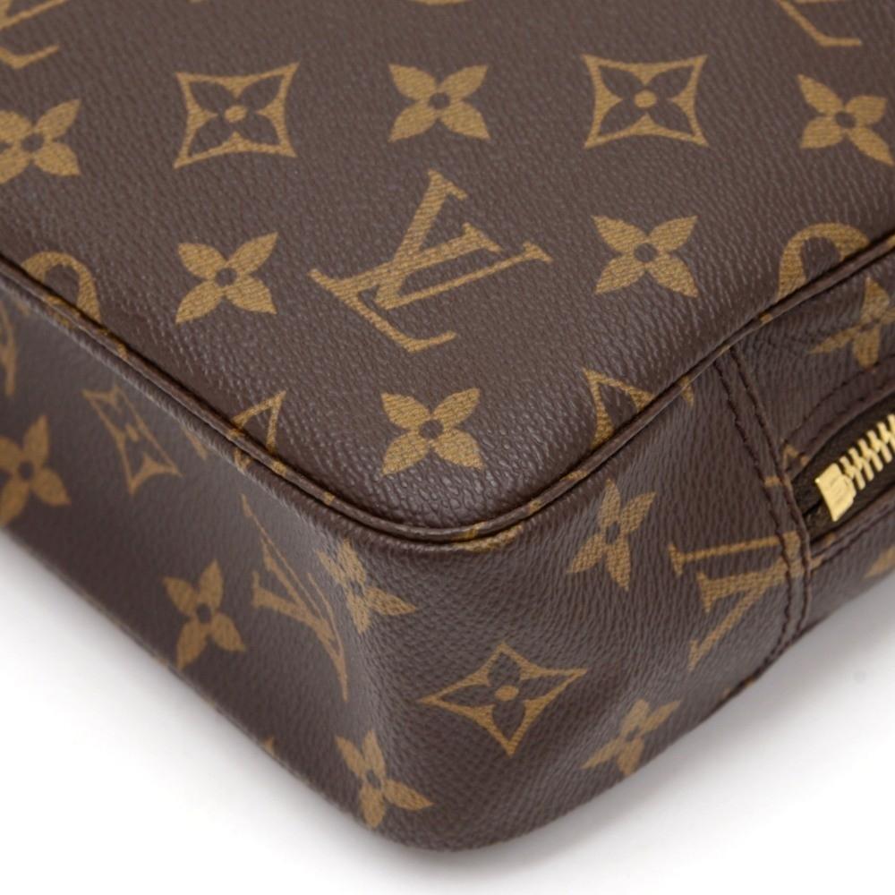 Louis Vuitto Trousse Toilette 23 Monogram Canvas Cosmetic Pouch
