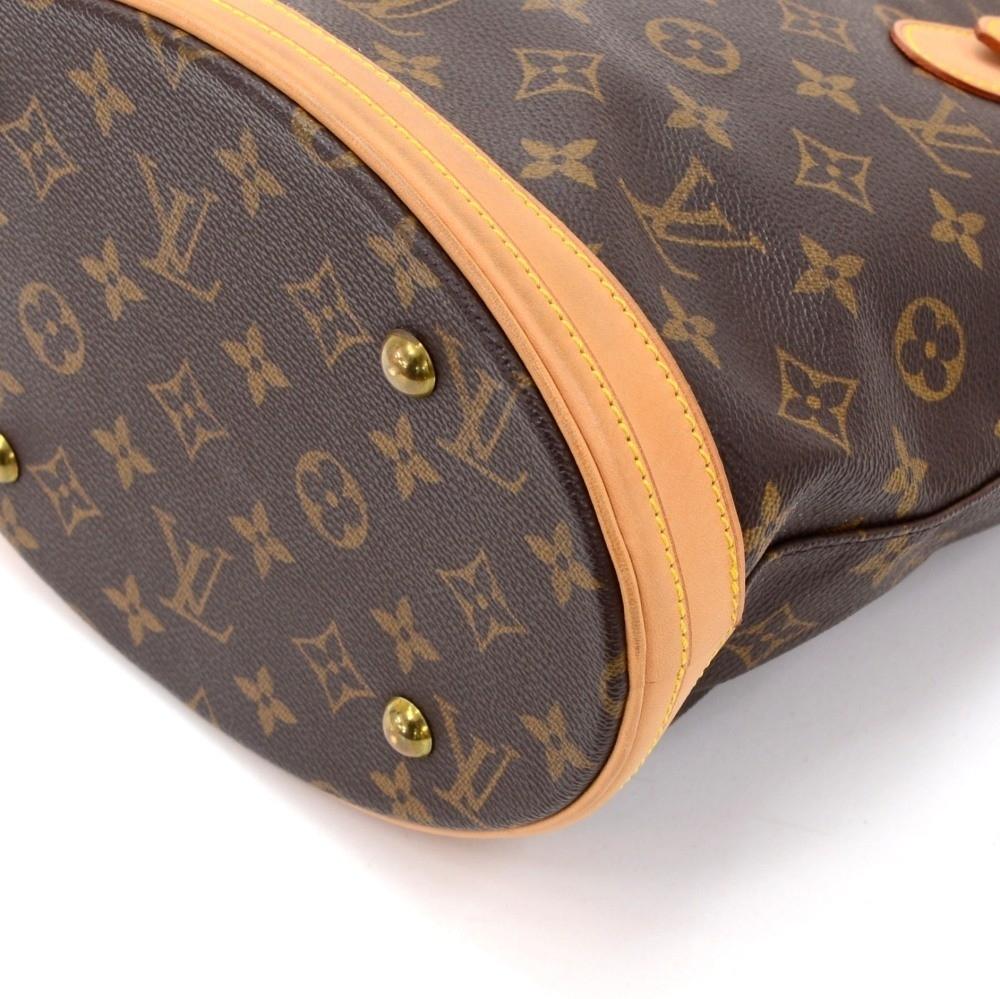 Louis Vuitto Bucket PM Monogram Canvas Shoulder Bag