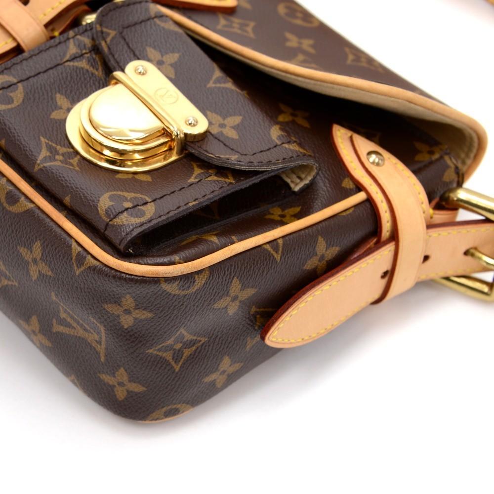 Louis Vuitto Hudson Monogram Canvas Handbag