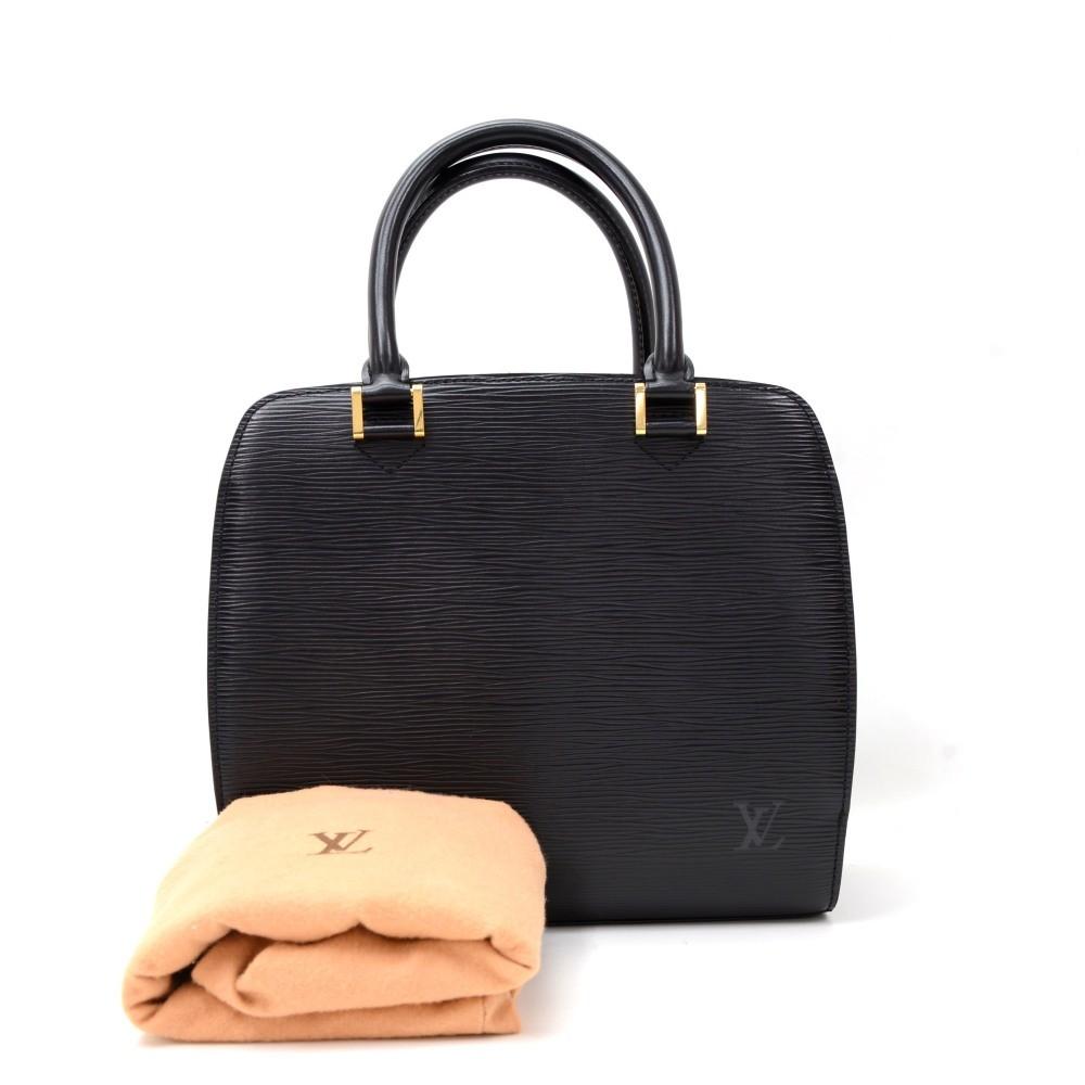 Louis Vuitto Pont Neuf Epi Leather Handbag
