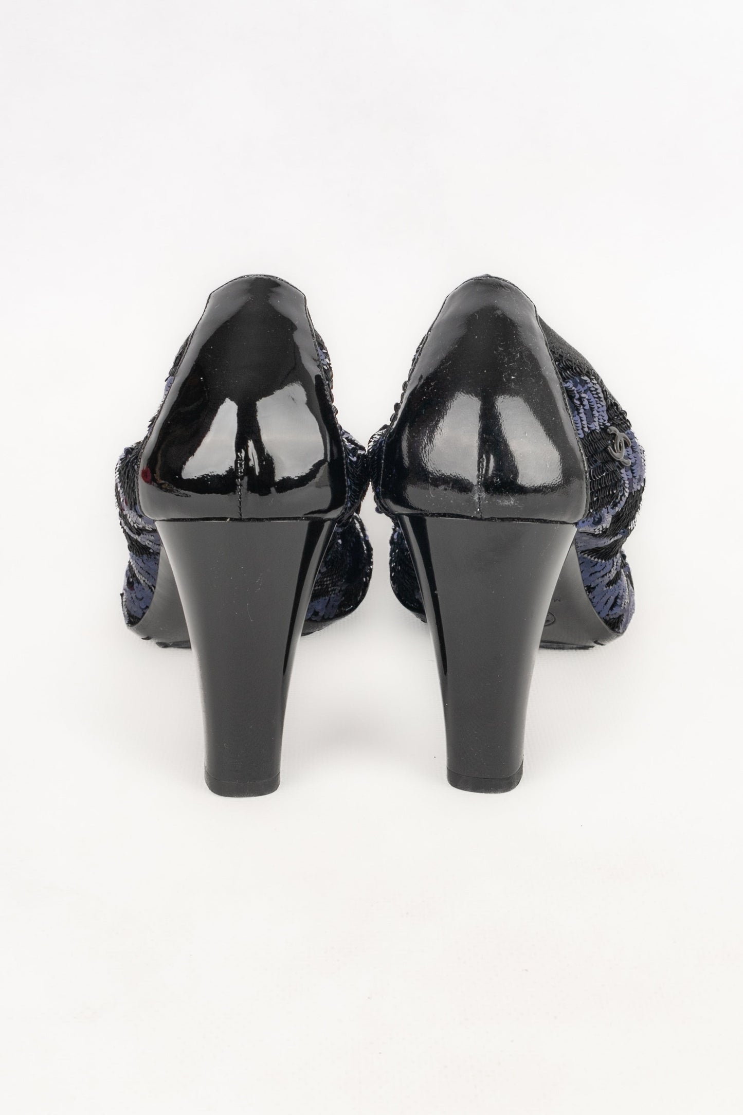 Escarpins bleus Chanel