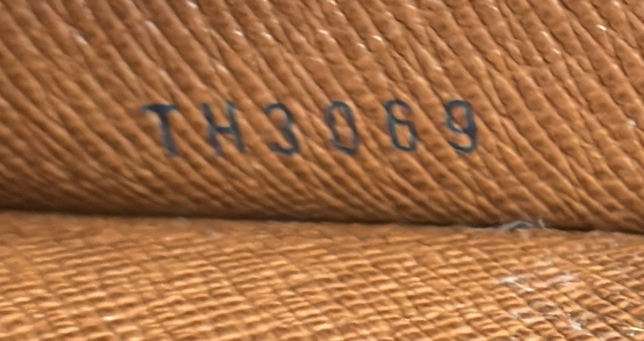 Louis Vuitton Poche Documents Monogram Canvas