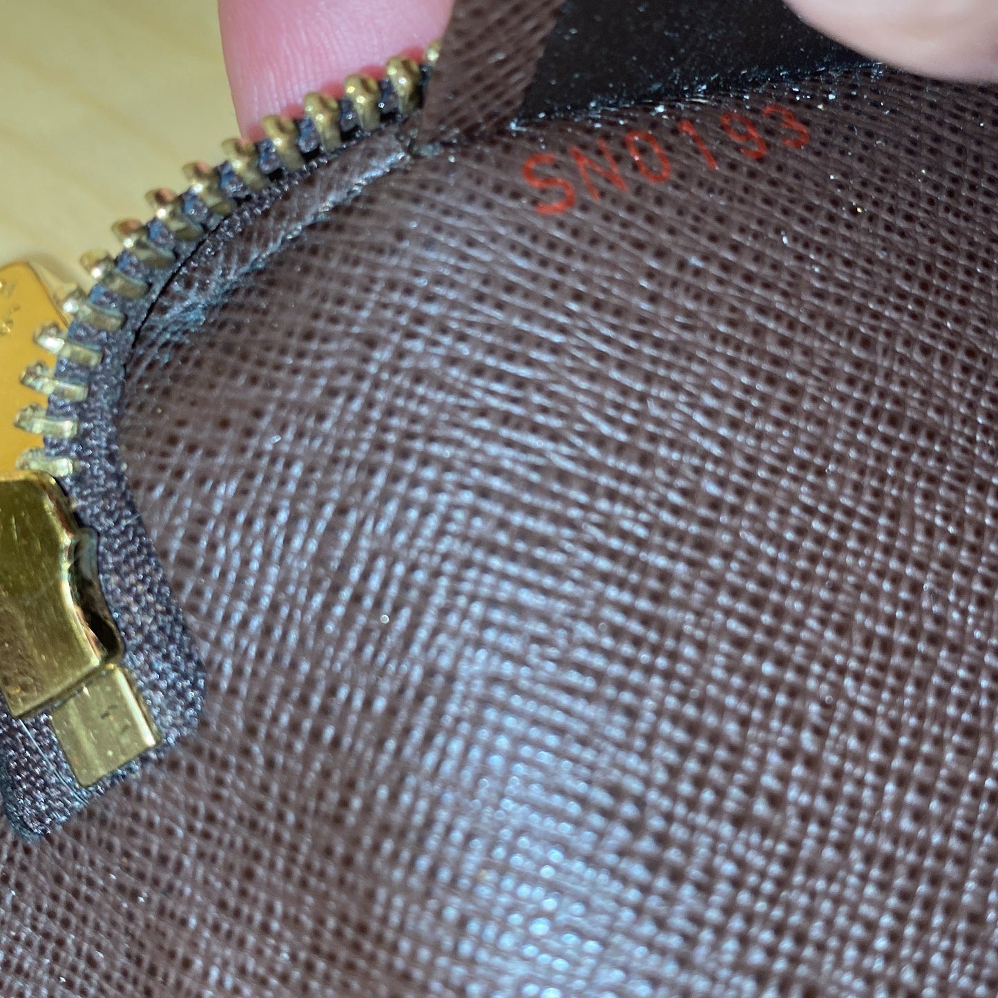 Louis Vuitton Zippy Organizer Damier