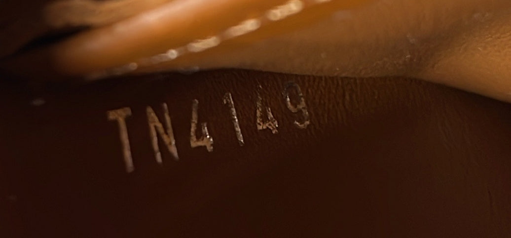 Louis Vuitton Zippy Wallet Mahina Leather