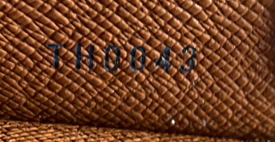 Louis Vuitton Poche Documents Monogram Canvas