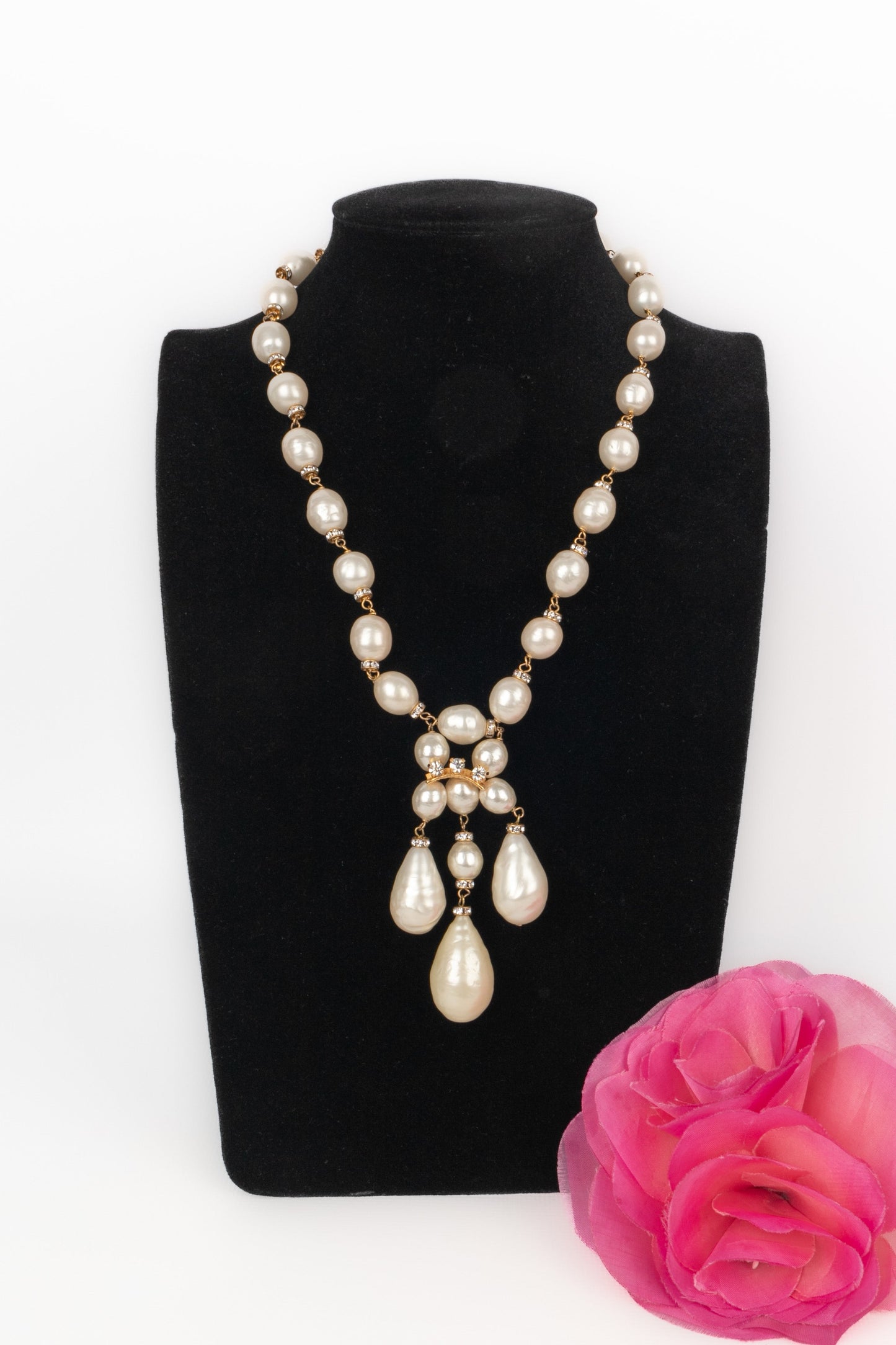 Collier de perles Chanel