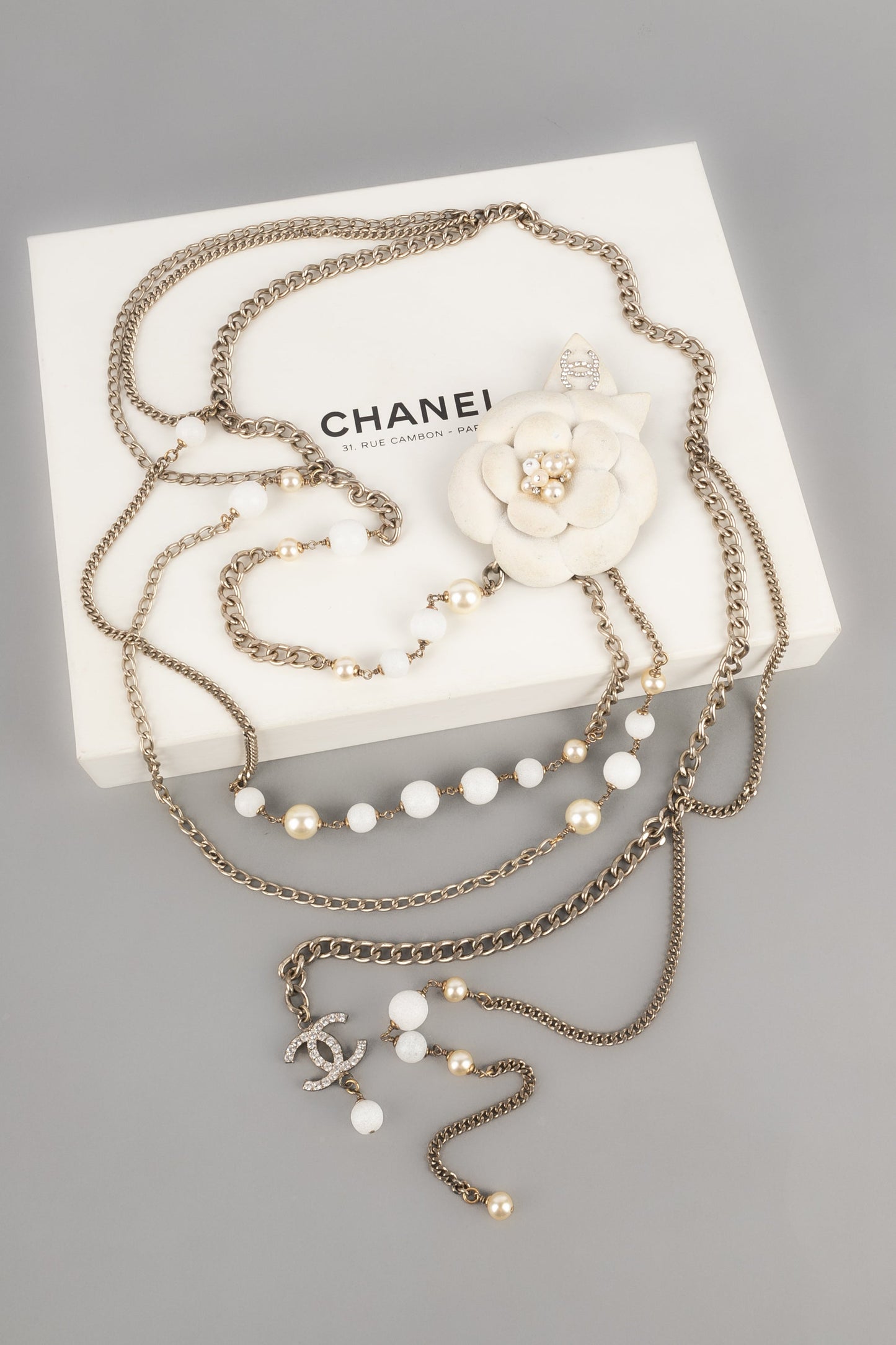 Ceinture camÃ©lia Chanel Automne 2005