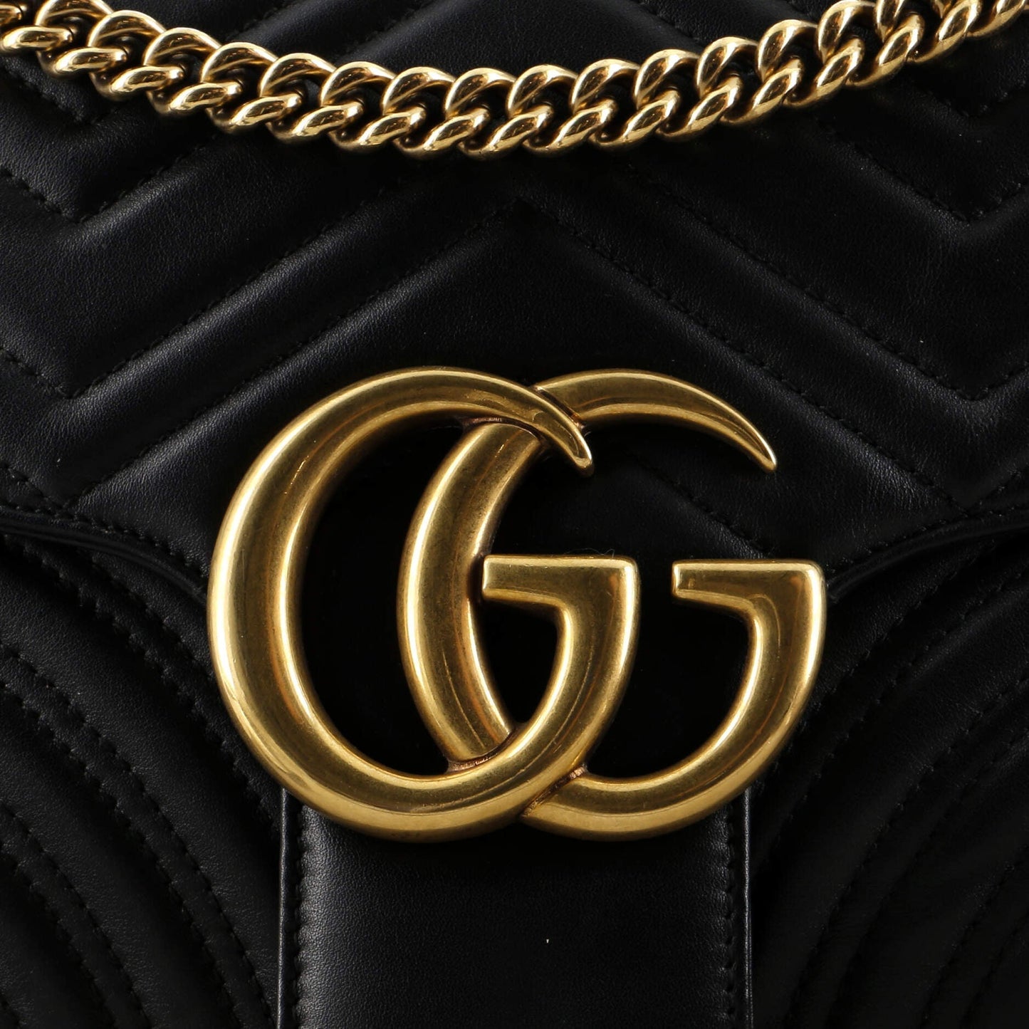 GG Marmont Flap Bag Matelasse Leather Medium