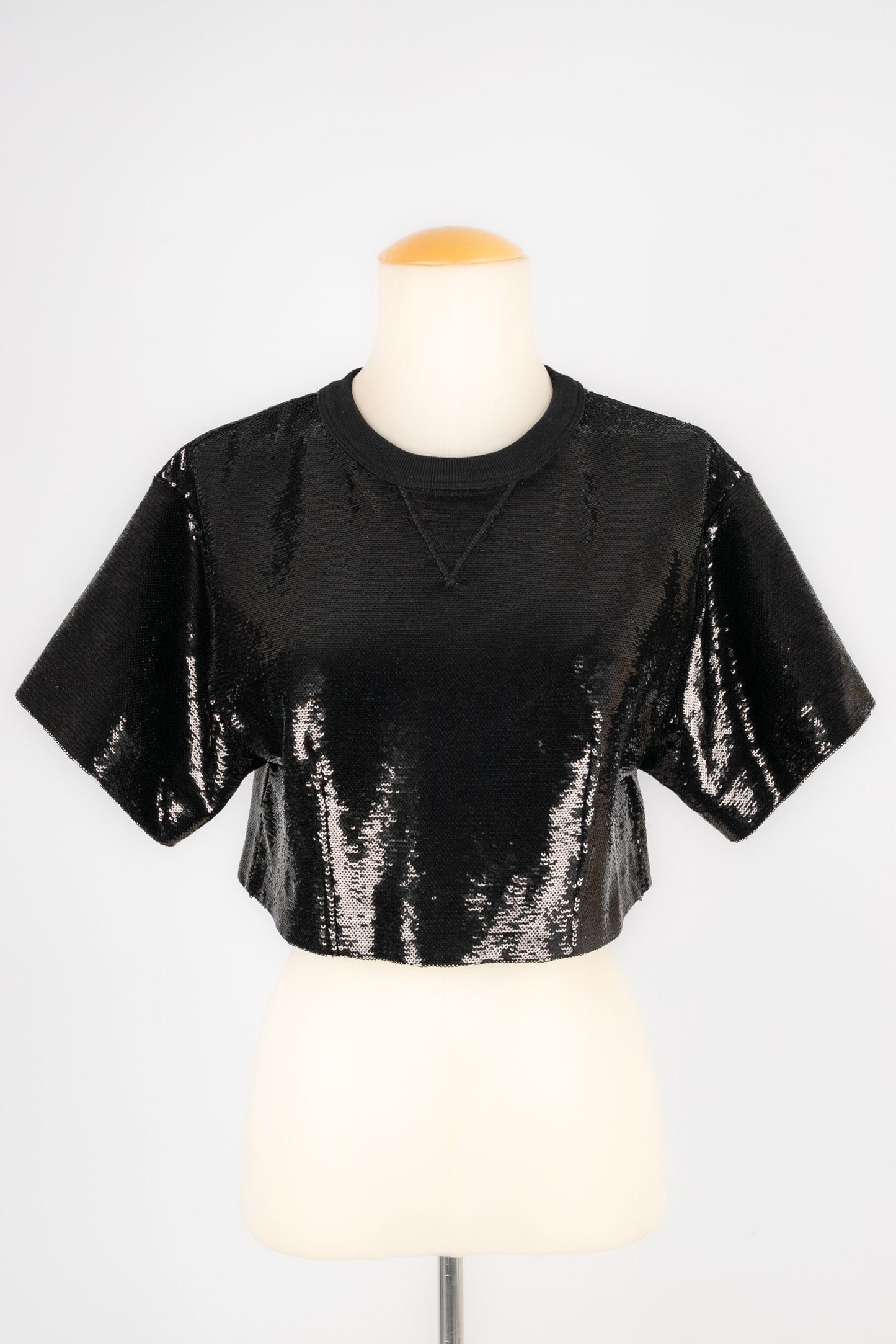 Haut noire Ã  paillettes Chanel