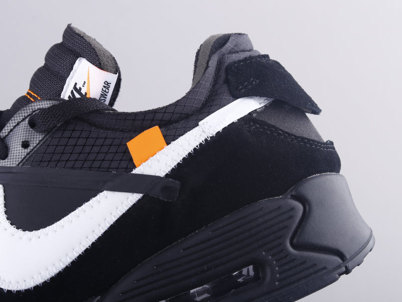 GLM - Max90 black and white