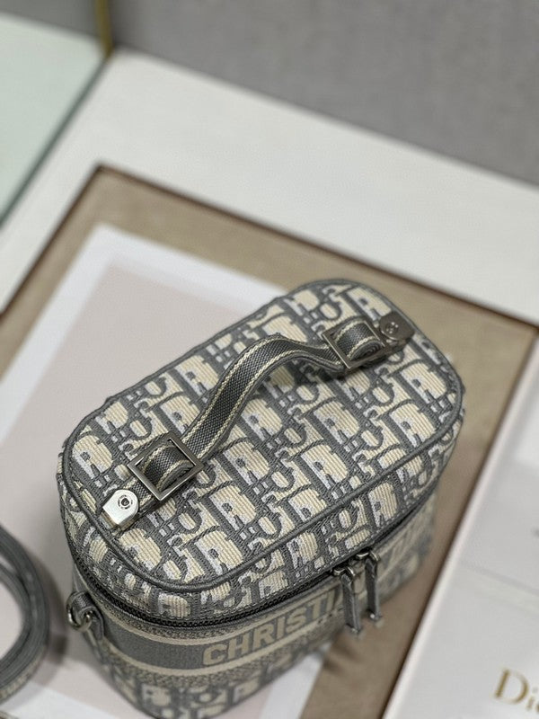 GLM - Dir Bags - 1952