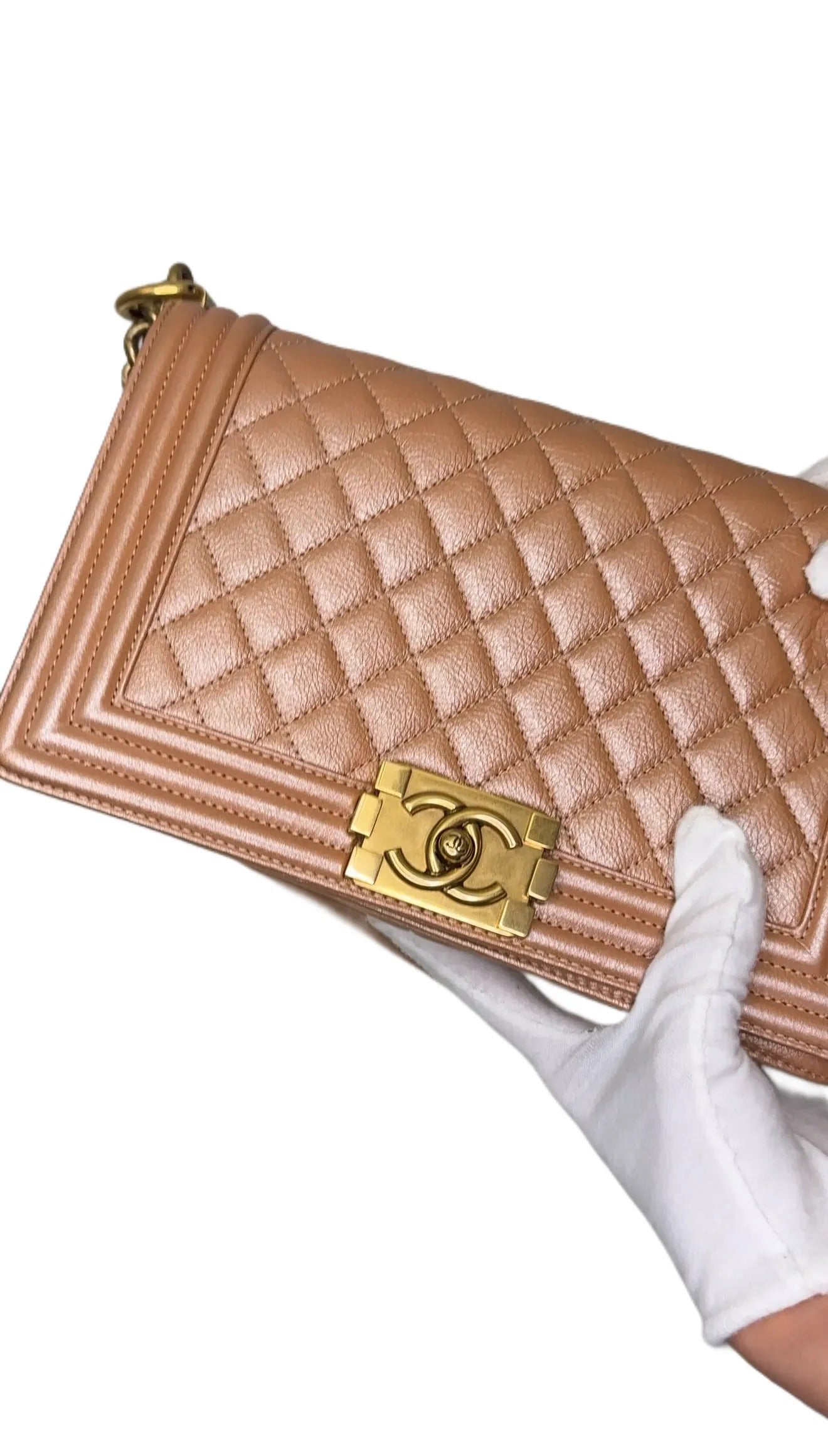 Chanel Iridescent Beige Quilted Shiny Leather New Medium Boy Bag B4-39