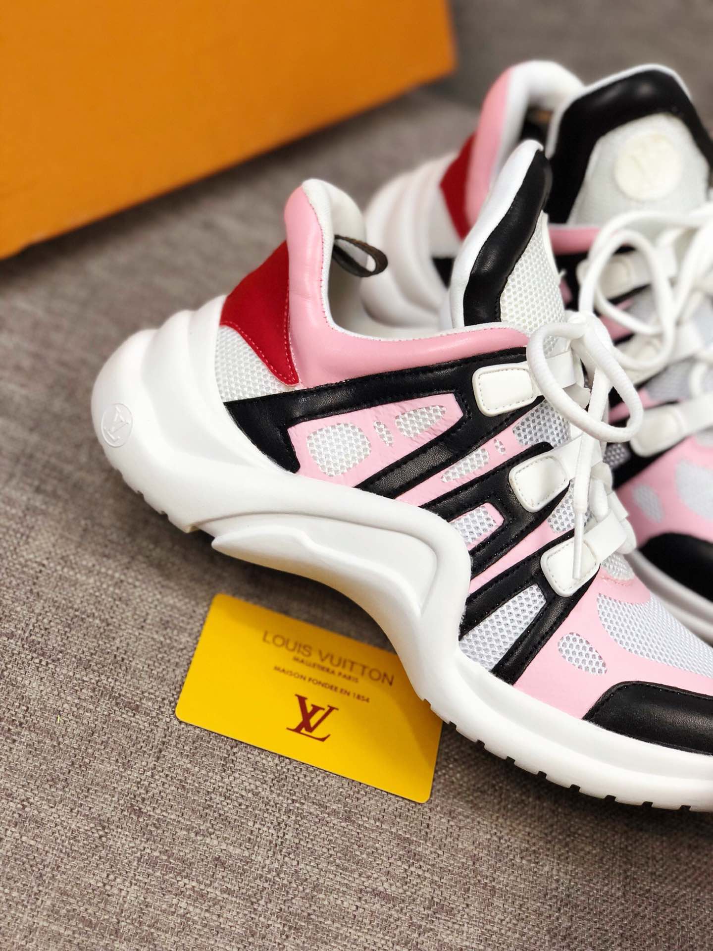 GLM - LUV Archlight Pink Black Sneaker