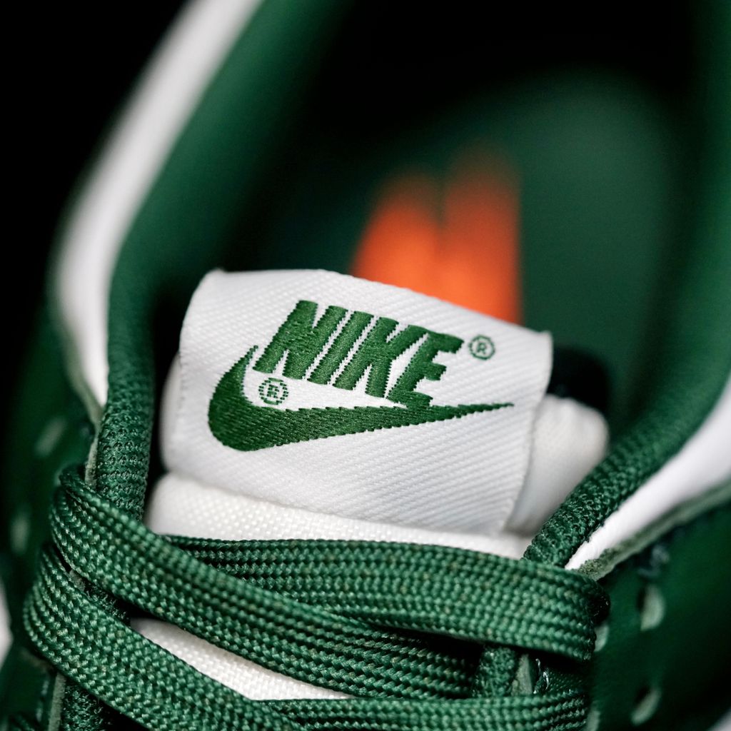 GLM - NKE Varsity Green green