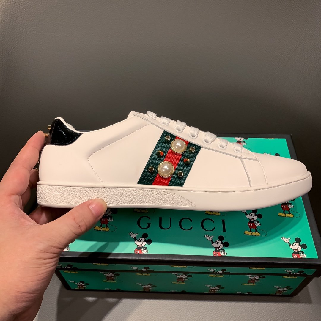 GLM-GCI  ACE LEATHER SNEAKER WITH  PEARL110