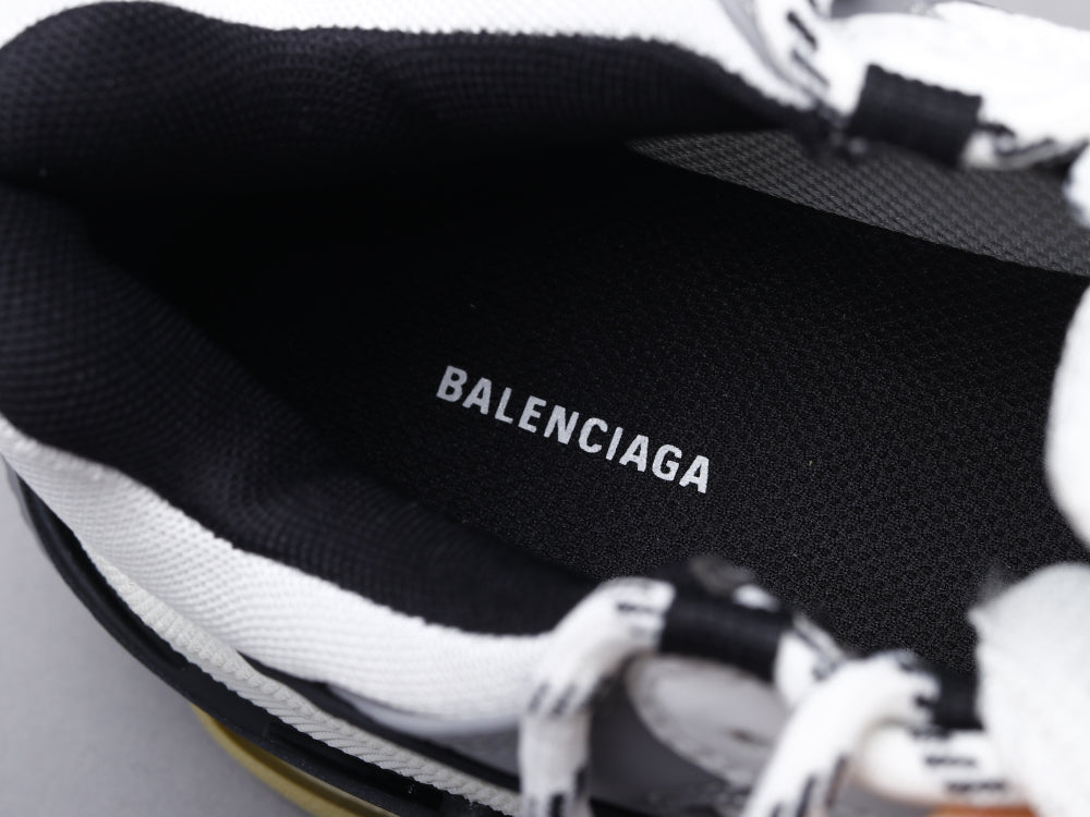 GLM - Bla Triple-S Black And White Sneaker
