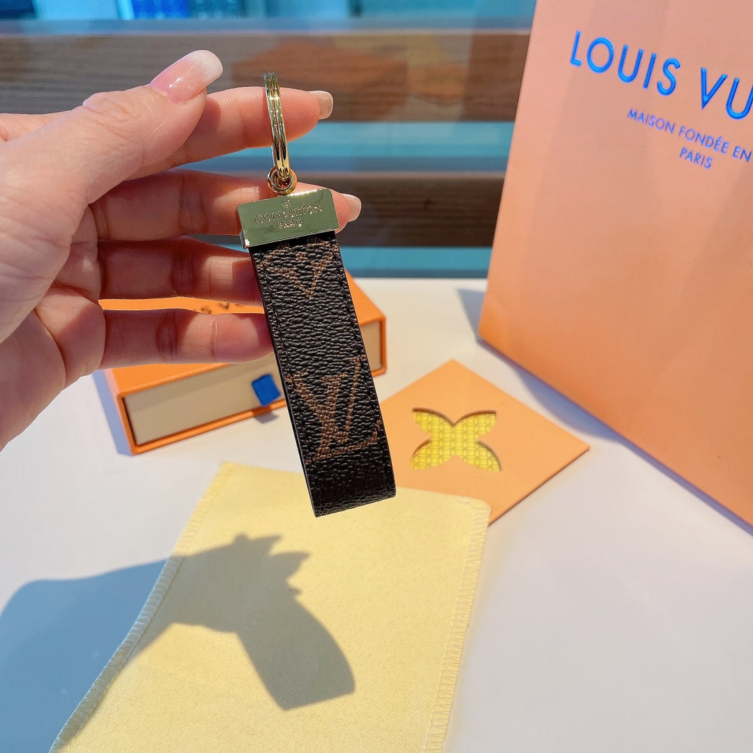 GLM - Top Quality Keychains LUV 030