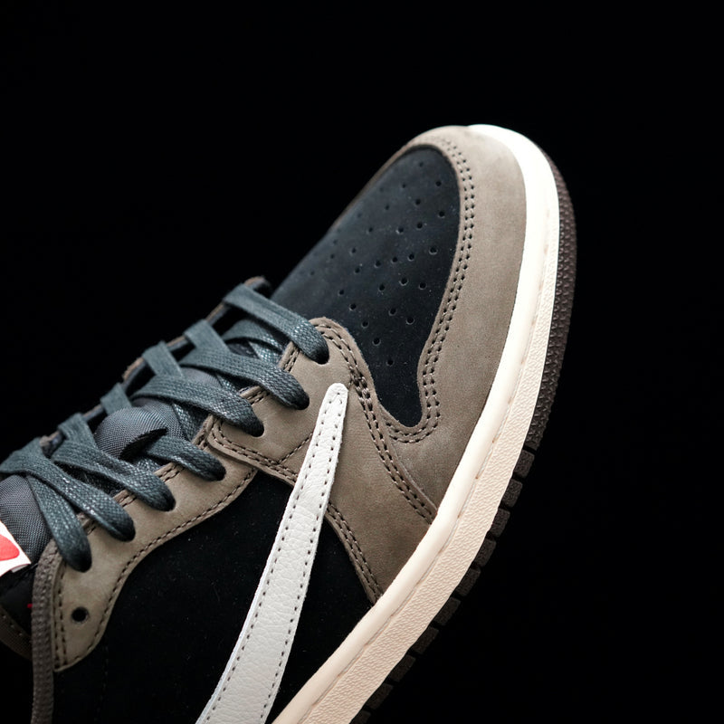 GLM - TS x AJ1 Barb Low Top