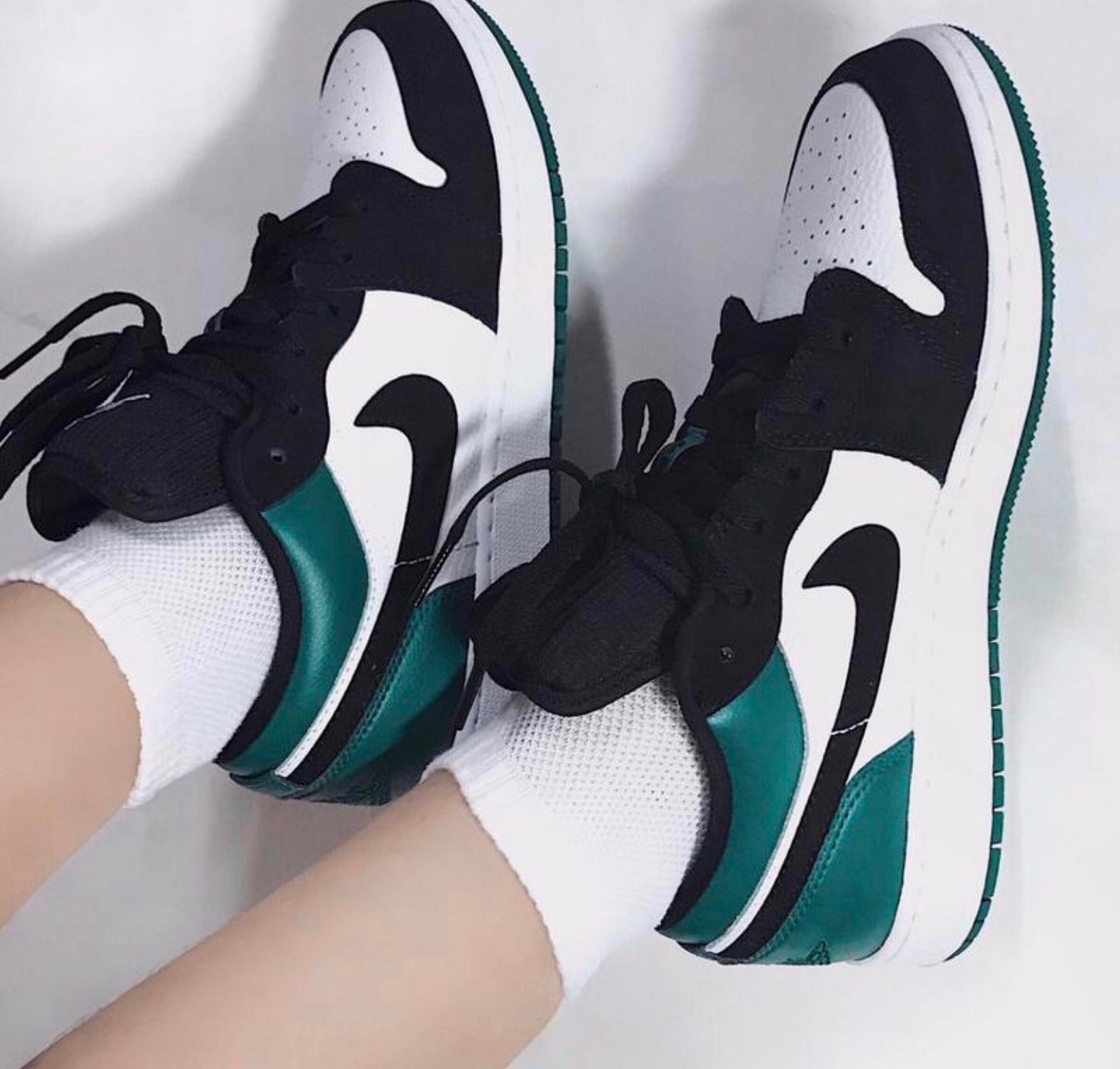 GLM - AJ1 black and green toes