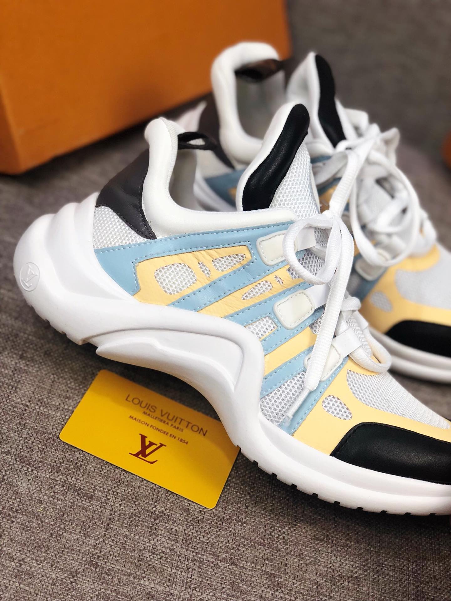 GLM - LUV Archlight Black White Yellow Sneaker