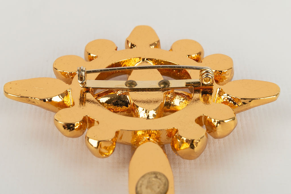 Broche dorÃƒÆ’Ã‚Â©e Christian Lacroix