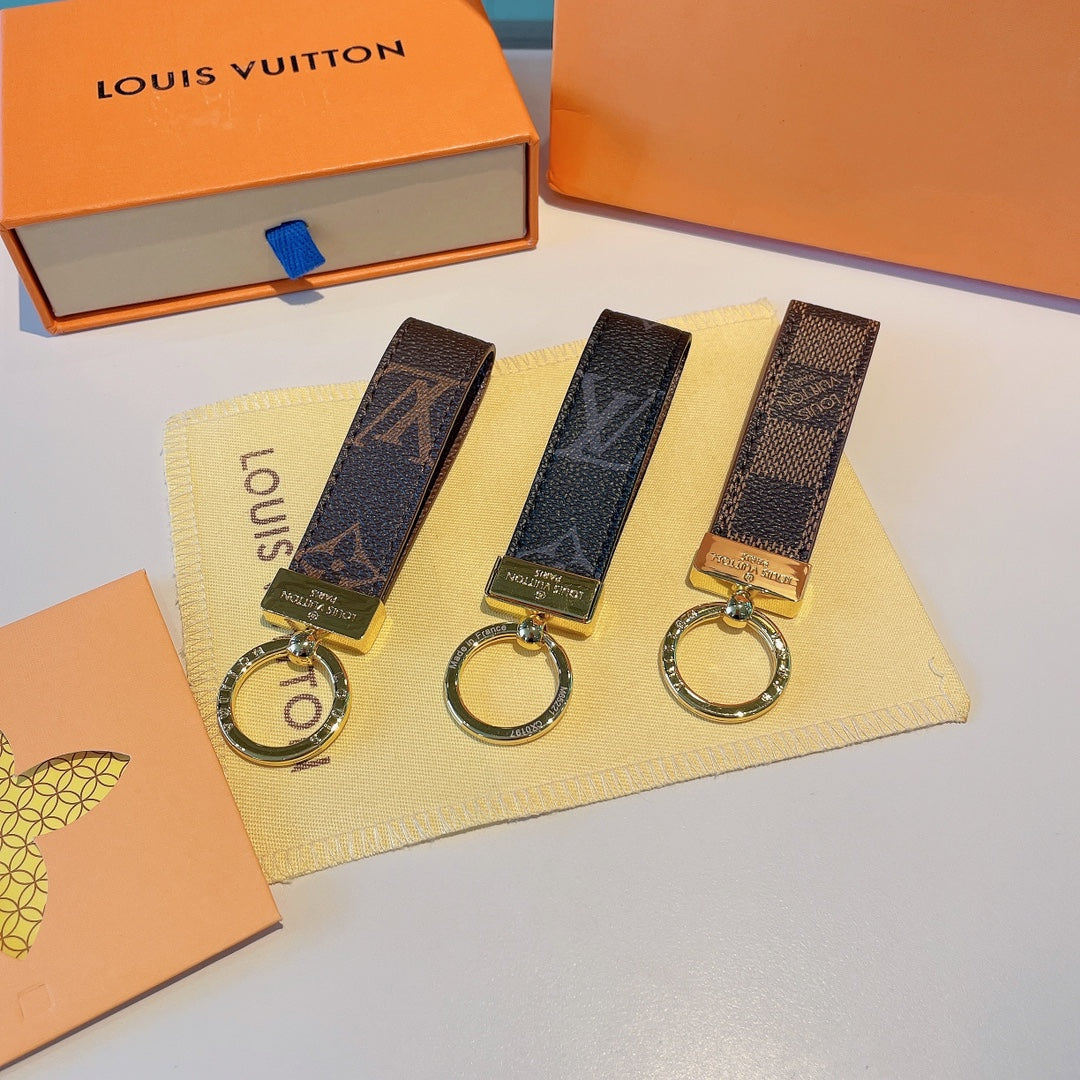 GLM - Top Quality Keychains LUV 032