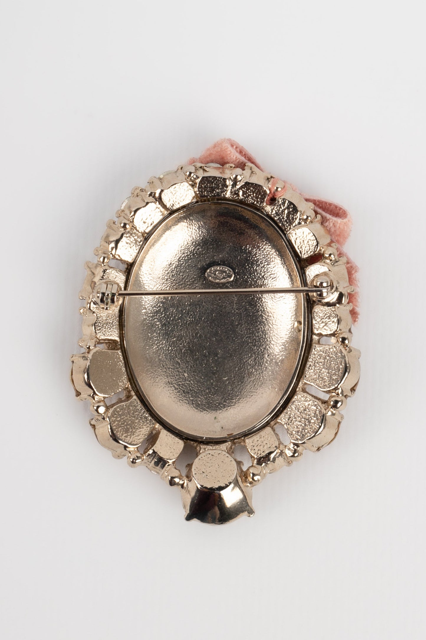 Broche mÃƒÆ’Ã‚Â©daillon Chanel