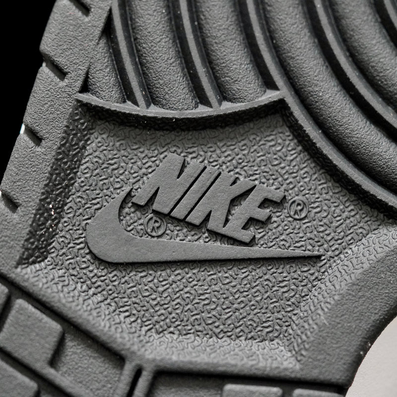 GLM - SUP x DUNK black and white gold