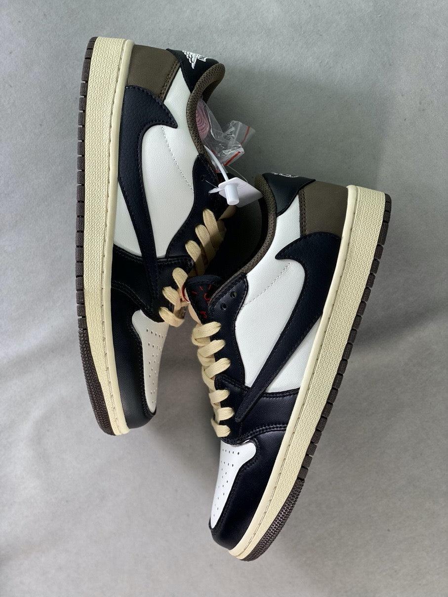 Designer Travis Scott Ãƒâ€” Air Jordan 1 Low OG Ã¢â‚¬Å“Reverse M CQ4277 105