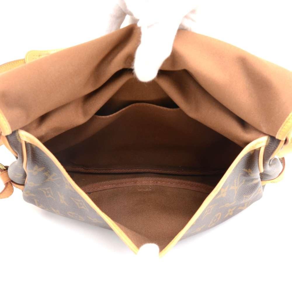 Louis Vuitto Saumur 30 Monogram Canvas Shoulder Bag