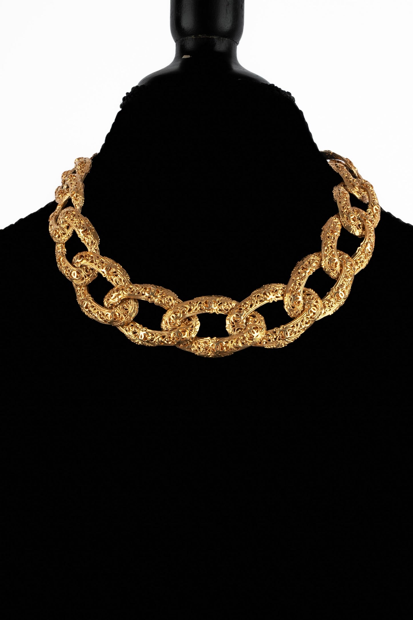 Collier dorÃ© Chanel 1990's