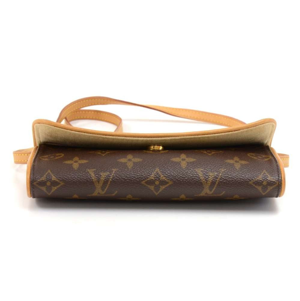 Louis Vuitto Pochette Twin PM Monogram Canvas Shoulder Bag