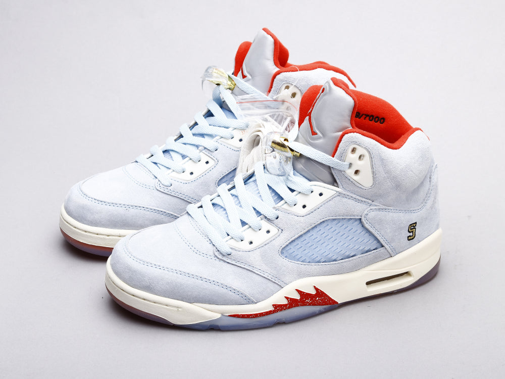 GLM - AJ5 Trophy Room joint name