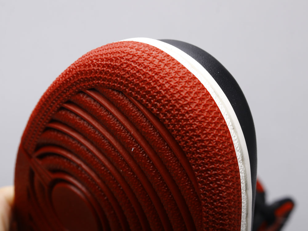 GLM - AJ1 black red toe