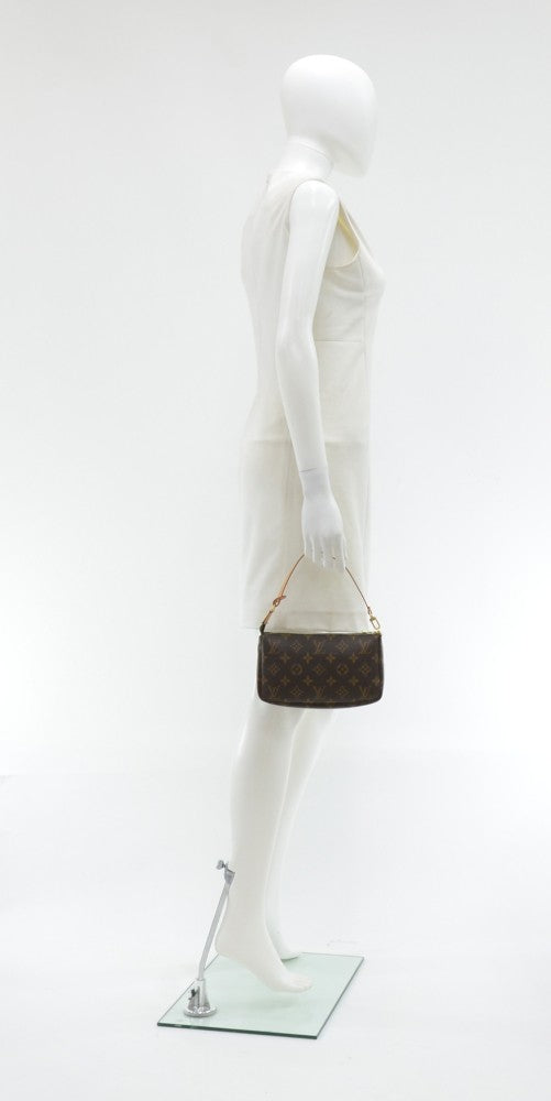 Louis Vuitto Pochette Accessoires Monogram Canvas Bag