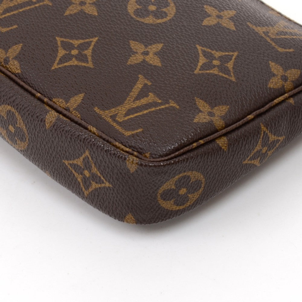 Louis Vuitto Pochette Accessoires Monogram Canvas Bag