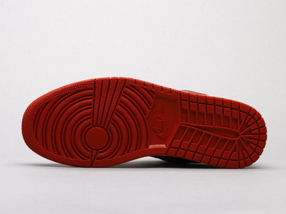 GLM - AJ1 Reverse black and red forbidden to wear