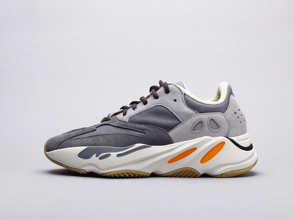 GLM - Yzy 700 Magnet Sneaker