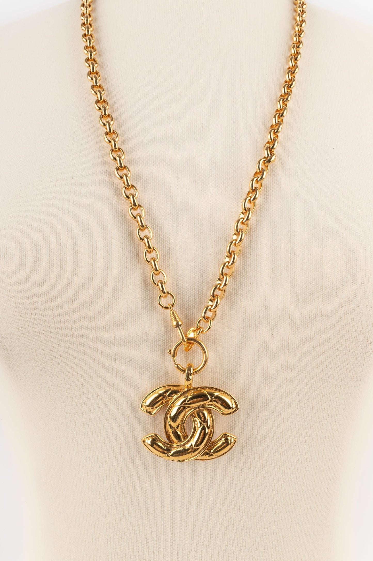 Collier cc Chanel